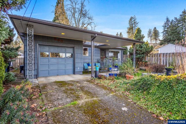 830 Kumler St SE, Salem, OR 97302