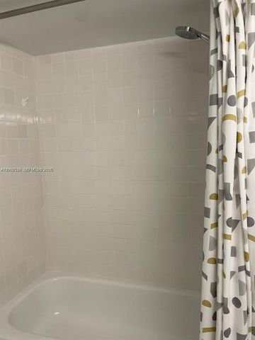 5880 Collins Ave 1006, Miami Beach, FL 33140