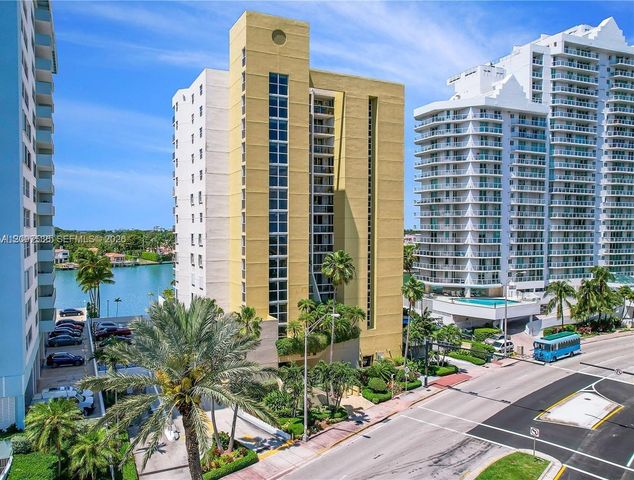 5880 Collins Ave 1006, Miami Beach, FL 33140