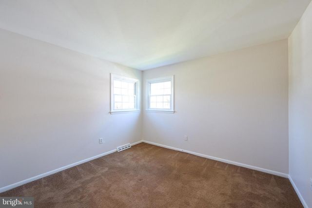 914 QUAIL LN, Newark, DE 19711