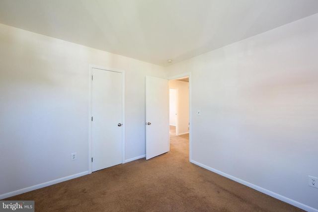 914 QUAIL LN, Newark, DE 19711