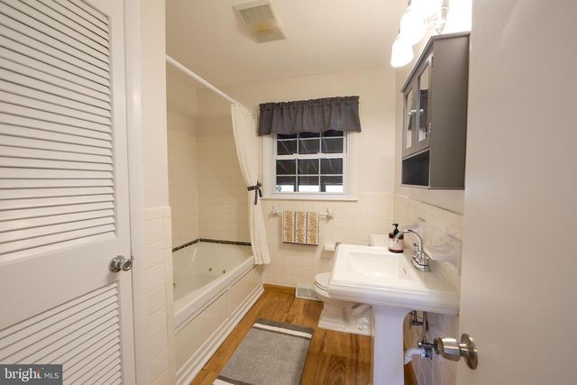 914 QUAIL LN, Newark, DE 19711