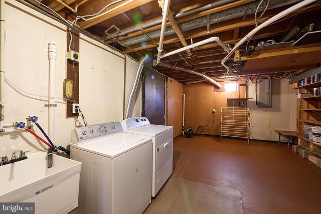 914 QUAIL LN, Newark, DE 19711