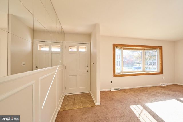 914 QUAIL LN, Newark, DE 19711