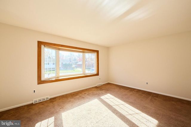 914 QUAIL LN, Newark, DE 19711