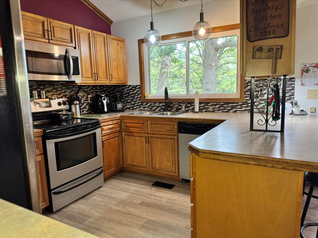 22455 County Road 203, Wheatland, MO 65779