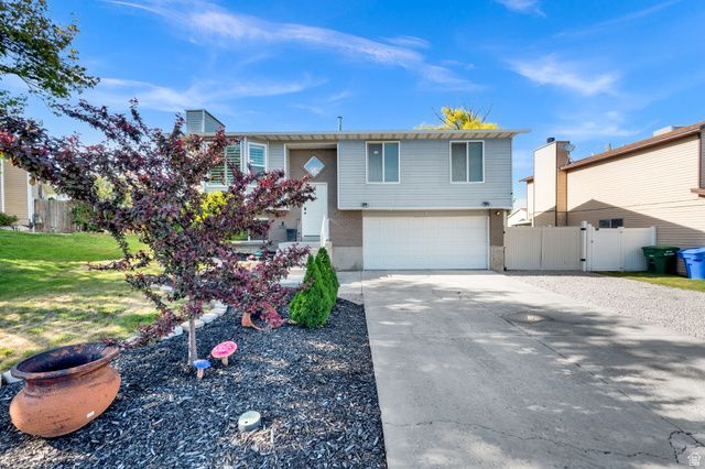 5568 W GOLDEN GATE CIR, West Jordan, UT 84081
