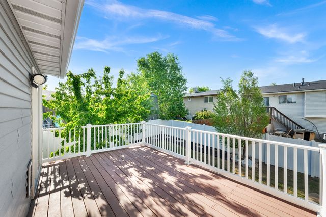 5568 W GOLDEN GATE CIR, West Jordan, UT 84081