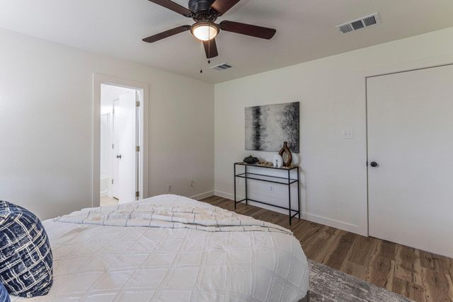 203 Wegstrom ST, Hutto, TX 78634