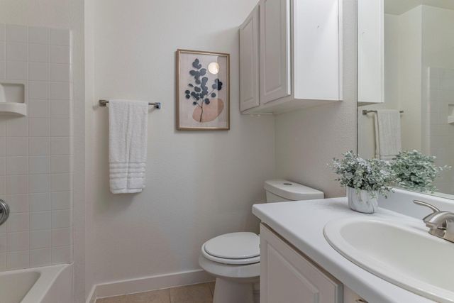 203 Wegstrom ST, Hutto, TX 78634