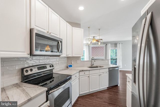 2408 RUFFIN DR, Fredericksburg, VA 22408