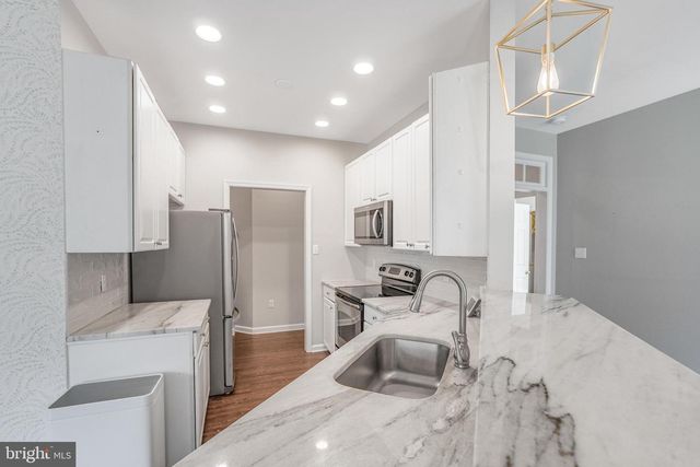 2408 RUFFIN DR, Fredericksburg, VA 22408