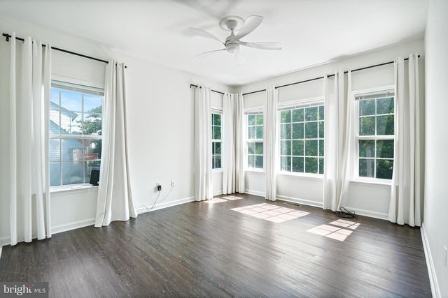 2408 RUFFIN DR, Fredericksburg, VA 22408