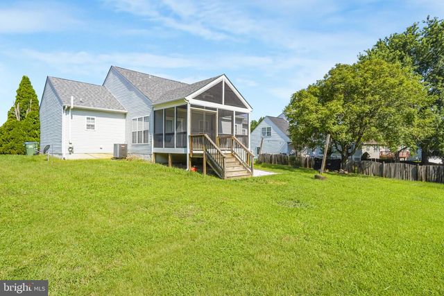 2408 RUFFIN DR, Fredericksburg, VA 22408