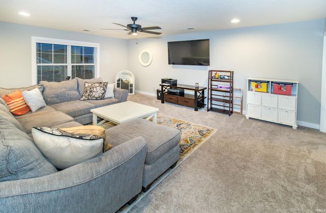 5680 Brompton Drive, Newburgh, IN 47630