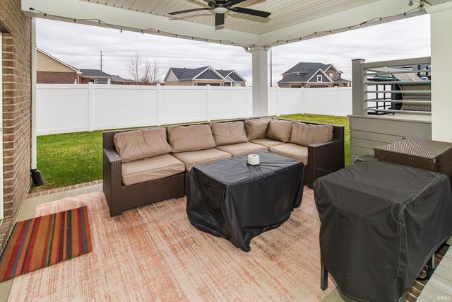 5680 Brompton Drive, Newburgh, IN 47630