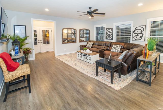 5680 Brompton Drive, Newburgh, IN 47630