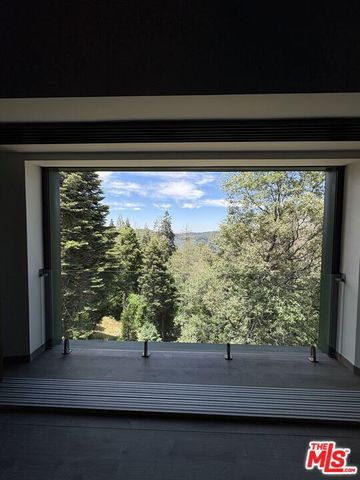 365 Mittry Lane, Lake Arrowhead, CA 92352