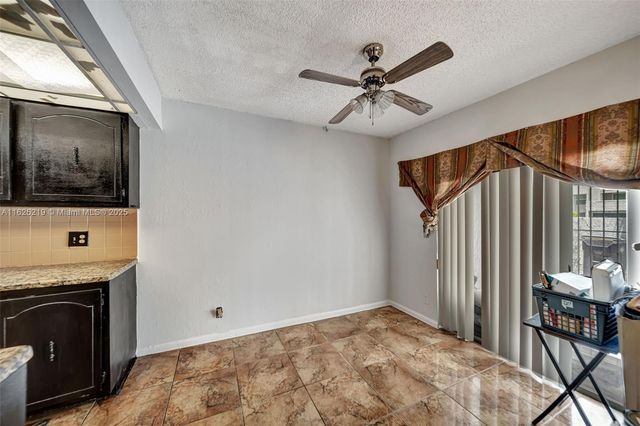 1809 NW 58th Ave 18, Lauderhill, FL 33313