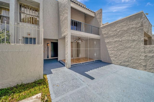 1809 NW 58th Ave 18, Lauderhill, FL 33313