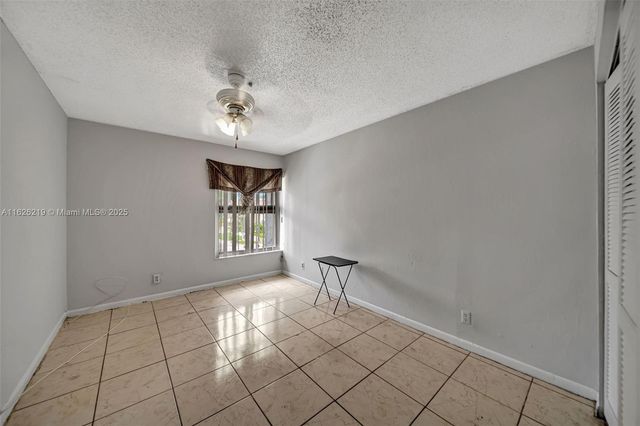 1809 NW 58th Ave 18, Lauderhill, FL 33313