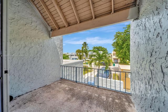 1809 NW 58th Ave 18, Lauderhill, FL 33313