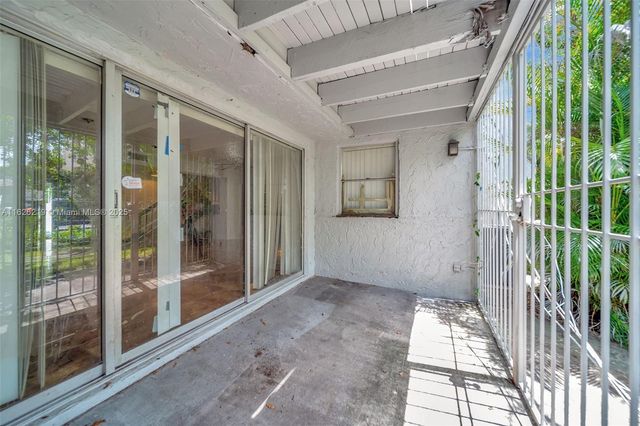 1809 NW 58th Ave 18, Lauderhill, FL 33313