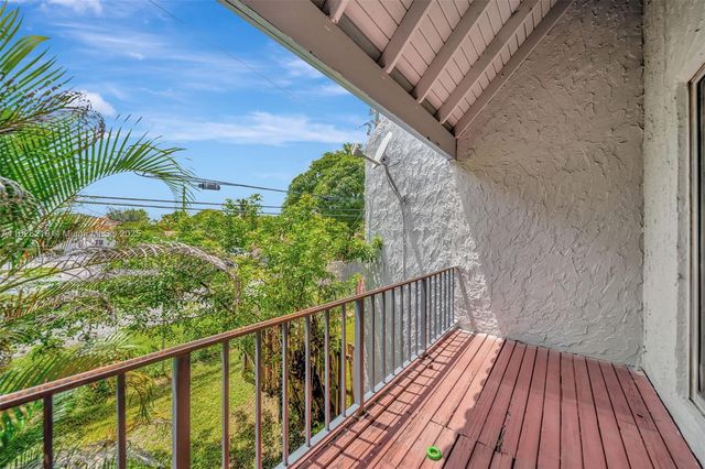 1809 NW 58th Ave 18, Lauderhill, FL 33313