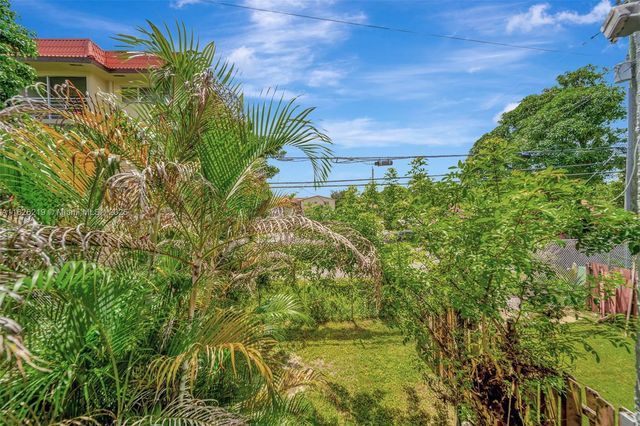 1809 NW 58th Ave 18, Lauderhill, FL 33313