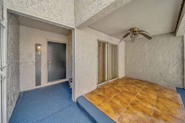 1809 NW 58th Ave 18, Lauderhill, FL 33313