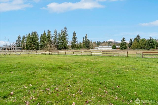 40216 264th Avenue SE, Enumclaw, WA 98022