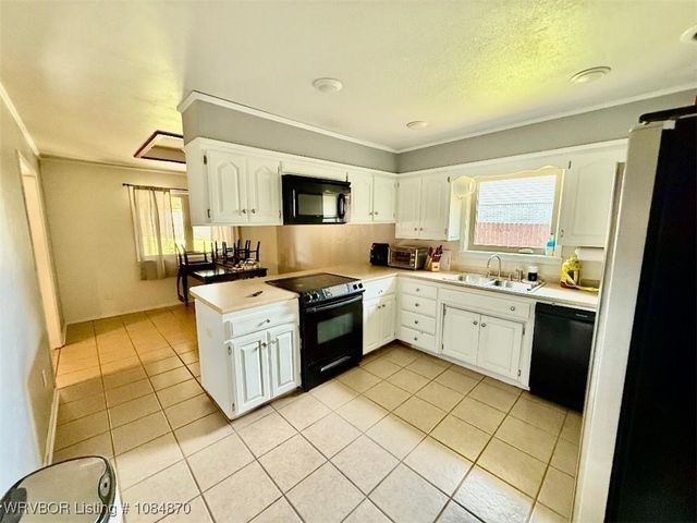 102 Richardson Avenue, Sallisaw, OK 74955