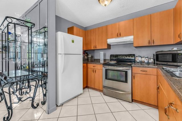 12231 SW 202nd St, Miami, FL 33177