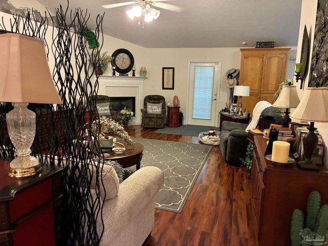 4085 Luther Fowler Rd, Pace, FL 32571