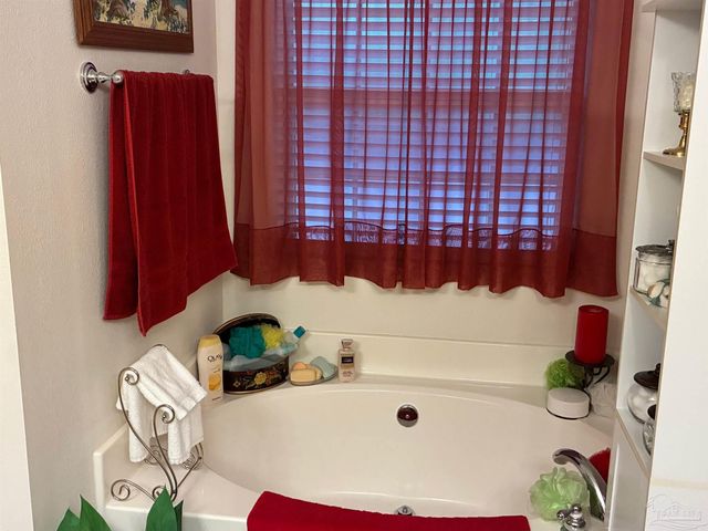 4085 Luther Fowler Rd, Pace, FL 32571