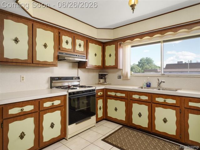 28506 Steele Drive, Warren, MI 48088