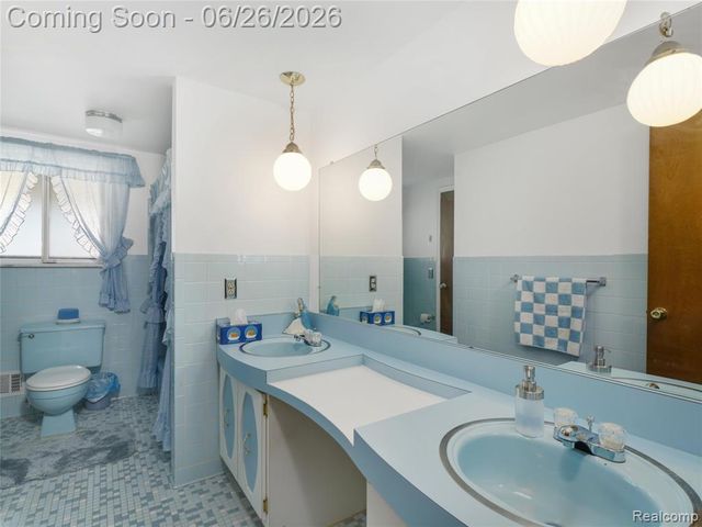28506 Steele Drive, Warren, MI 48088