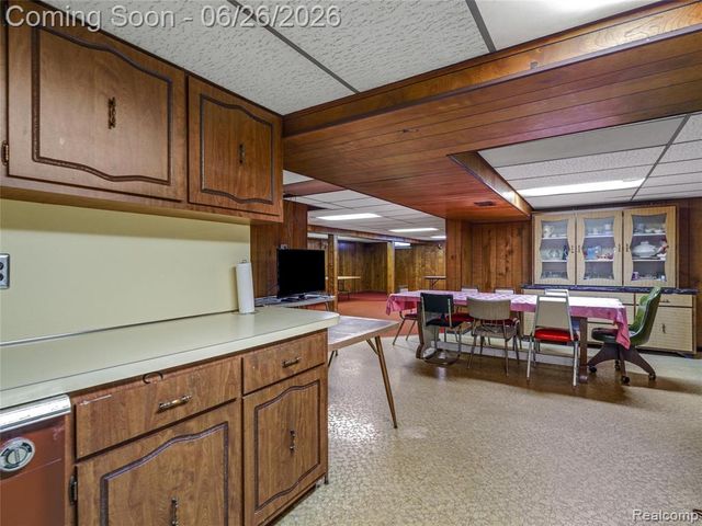 28506 Steele Drive, Warren, MI 48088