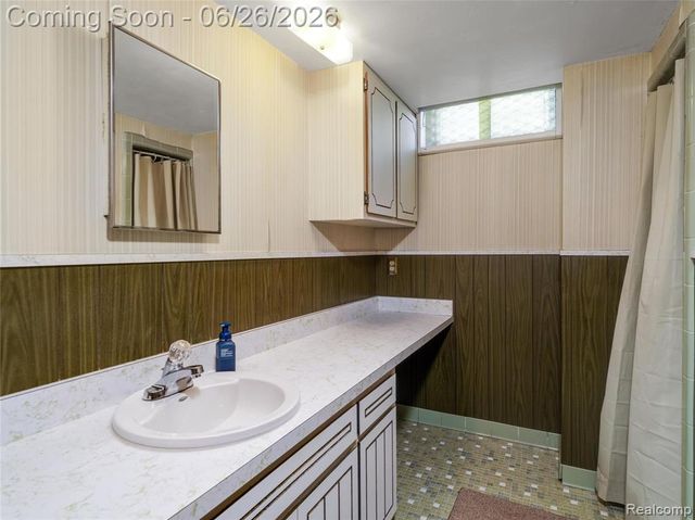 28506 Steele Drive, Warren, MI 48088