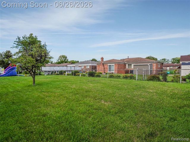 28506 Steele Drive, Warren, MI 48088