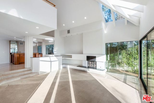 7940 Vulcan Drive, Los Angeles, CA 90046