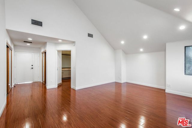 7940 Vulcan Drive, Los Angeles, CA 90046