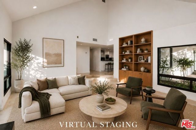 7940 Vulcan Drive, Los Angeles, CA 90046