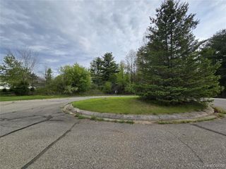 3831 Michael Court, White Lake, MI 48383