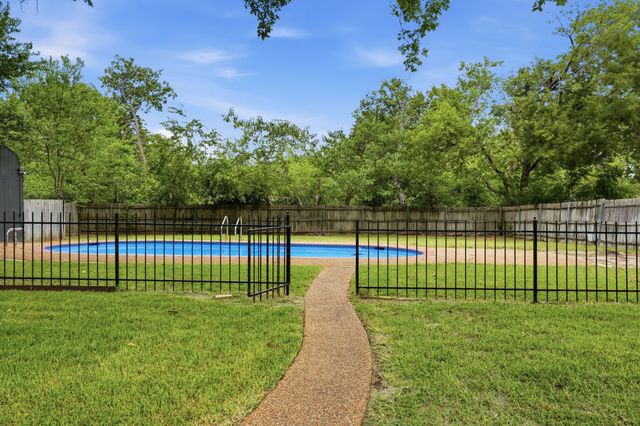 7125 Richland Road, Richland Hills, TX 76118