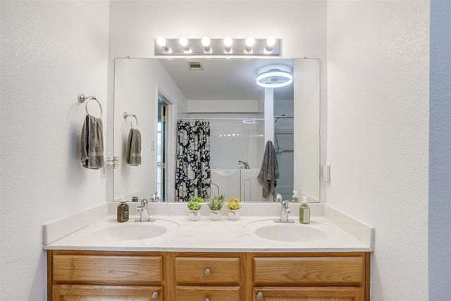 12217 Shadow Wood Trail, Fort Worth, TX 76028