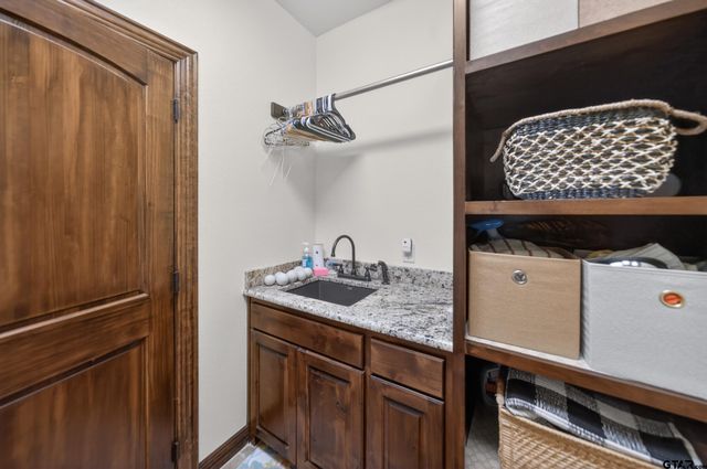 555 County Road 2307, Mineola, TX 75773