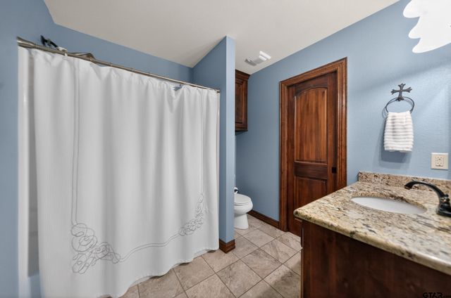 555 County Road 2307, Mineola, TX 75773