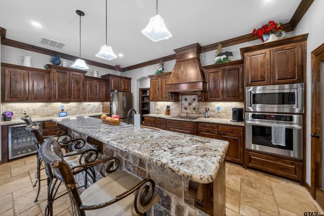 555 County Road 2307, Mineola, TX 75773