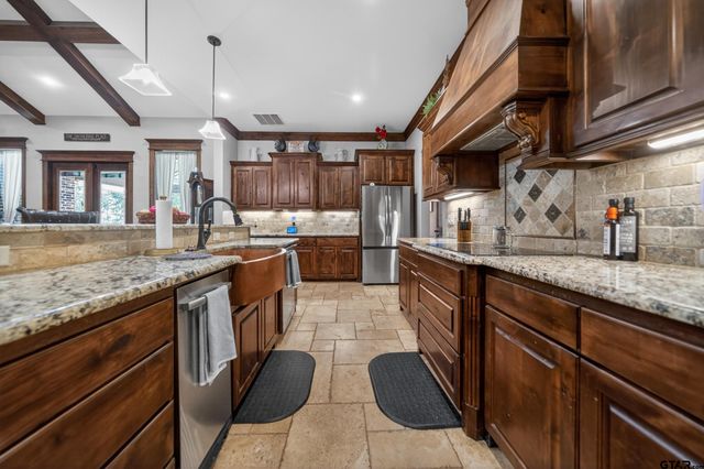 555 County Road 2307, Mineola, TX 75773